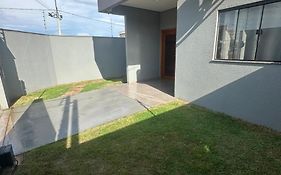 Casa garagem caminhonete exceto Dodge Ram, 2 quartos, espaço para 6 pessoas